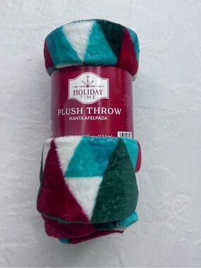 Holiday Time Geometric Plush Throw - Green, Burgundy, White, Dark Green